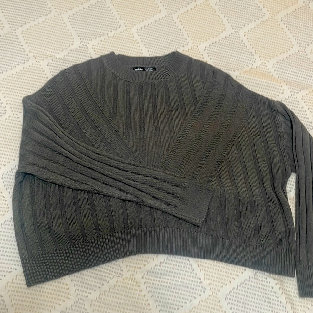 SHEIN Crop sweater